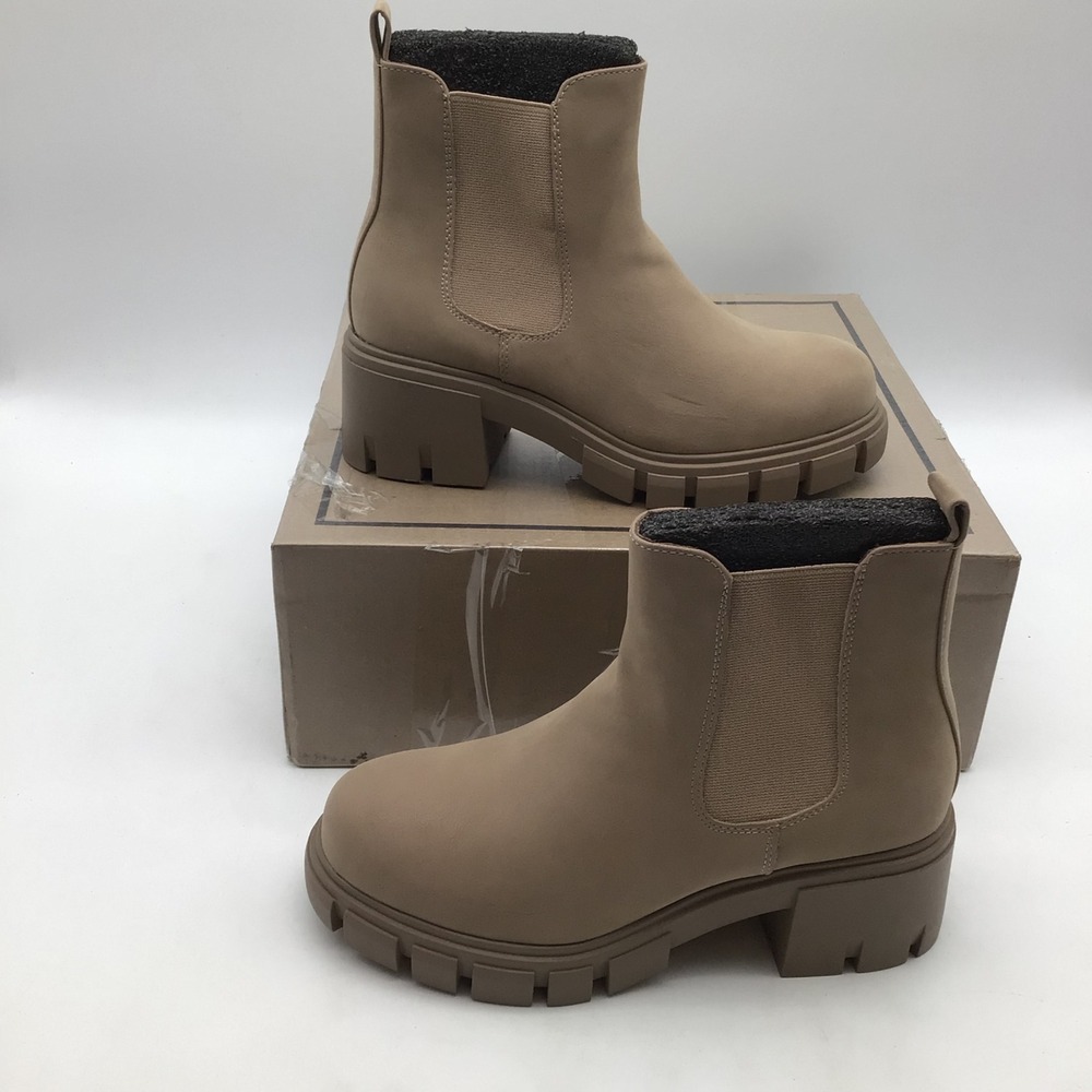 MIA Ivy Stone Brush Lug Sole Chelsea Ankle Boots GS1106816 Womens Size 7 M NEW